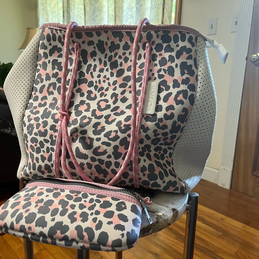 Purse with zipper case to match